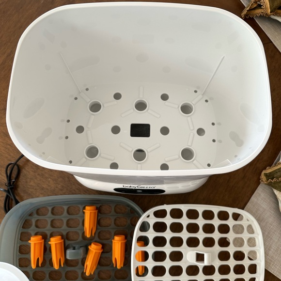 Baby Brezza 4 in 1 Baby Bottle Sterilizer Machine - Largest Capacity - Picture 4 of 8